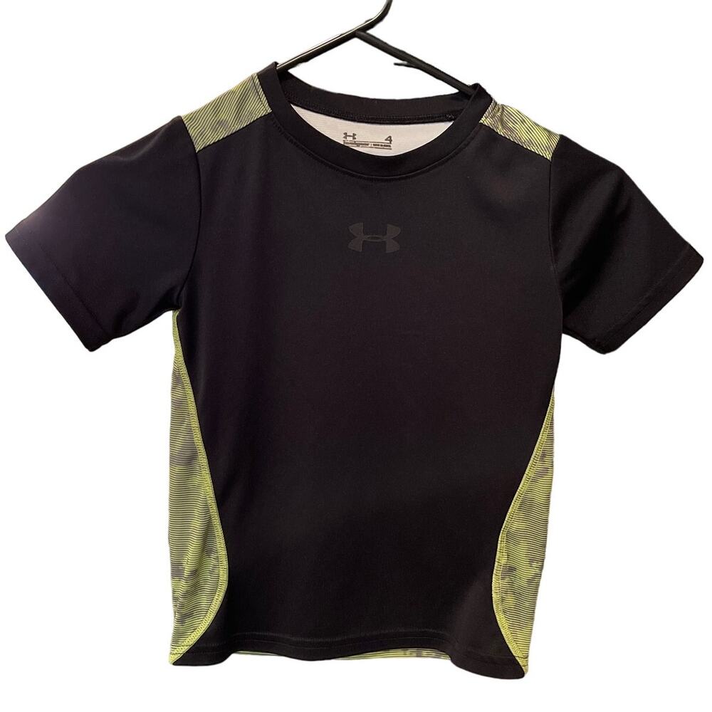 UNDER ARMOUR Activewear T-shirt Boys Sz 4 Slightly used